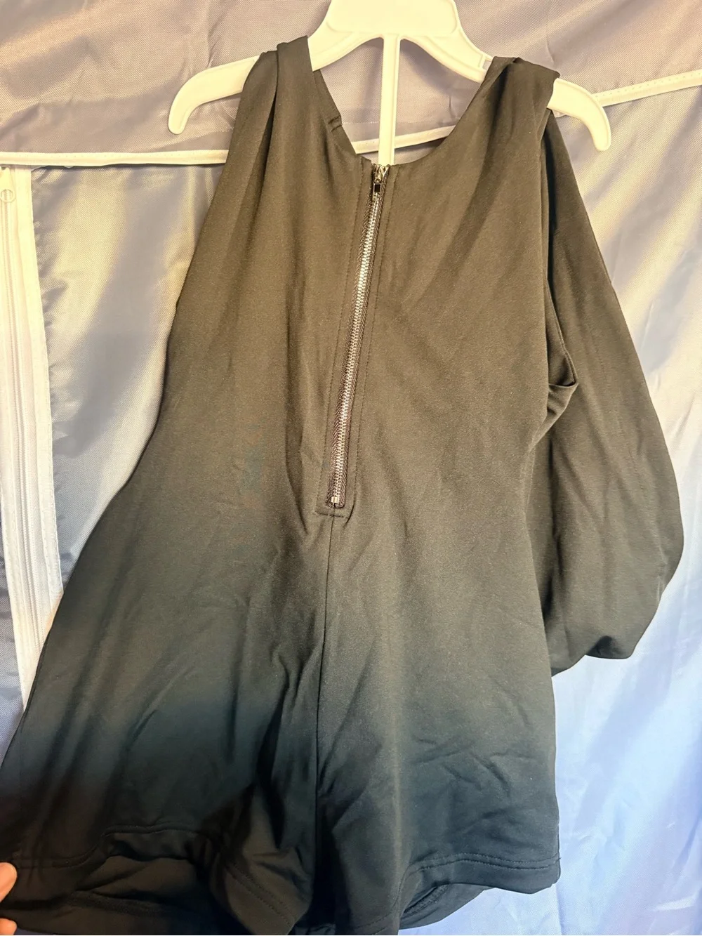 Iheartraves zip up romper with hood